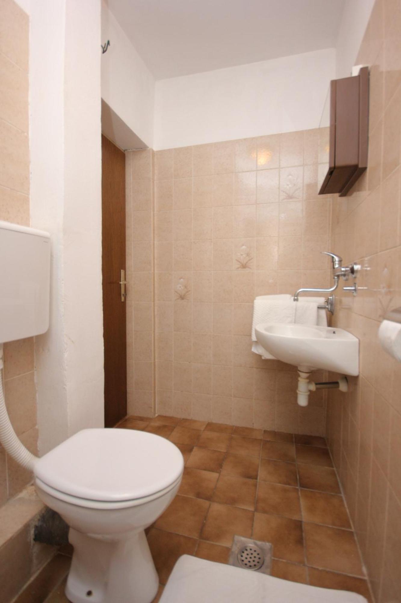 Rooms By The Sea Pasman - 8223 الغرفة الصورة